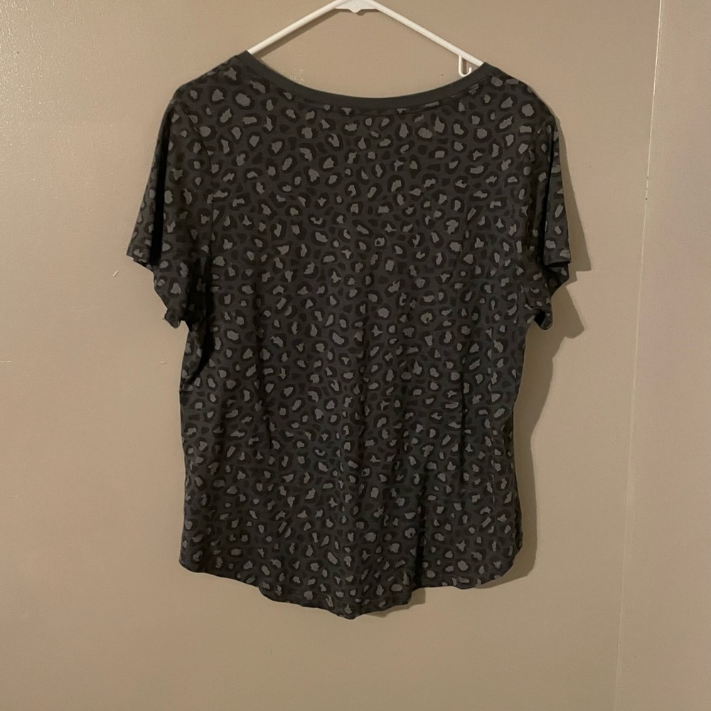 Leopard T Shirt - Picture 2 of 3